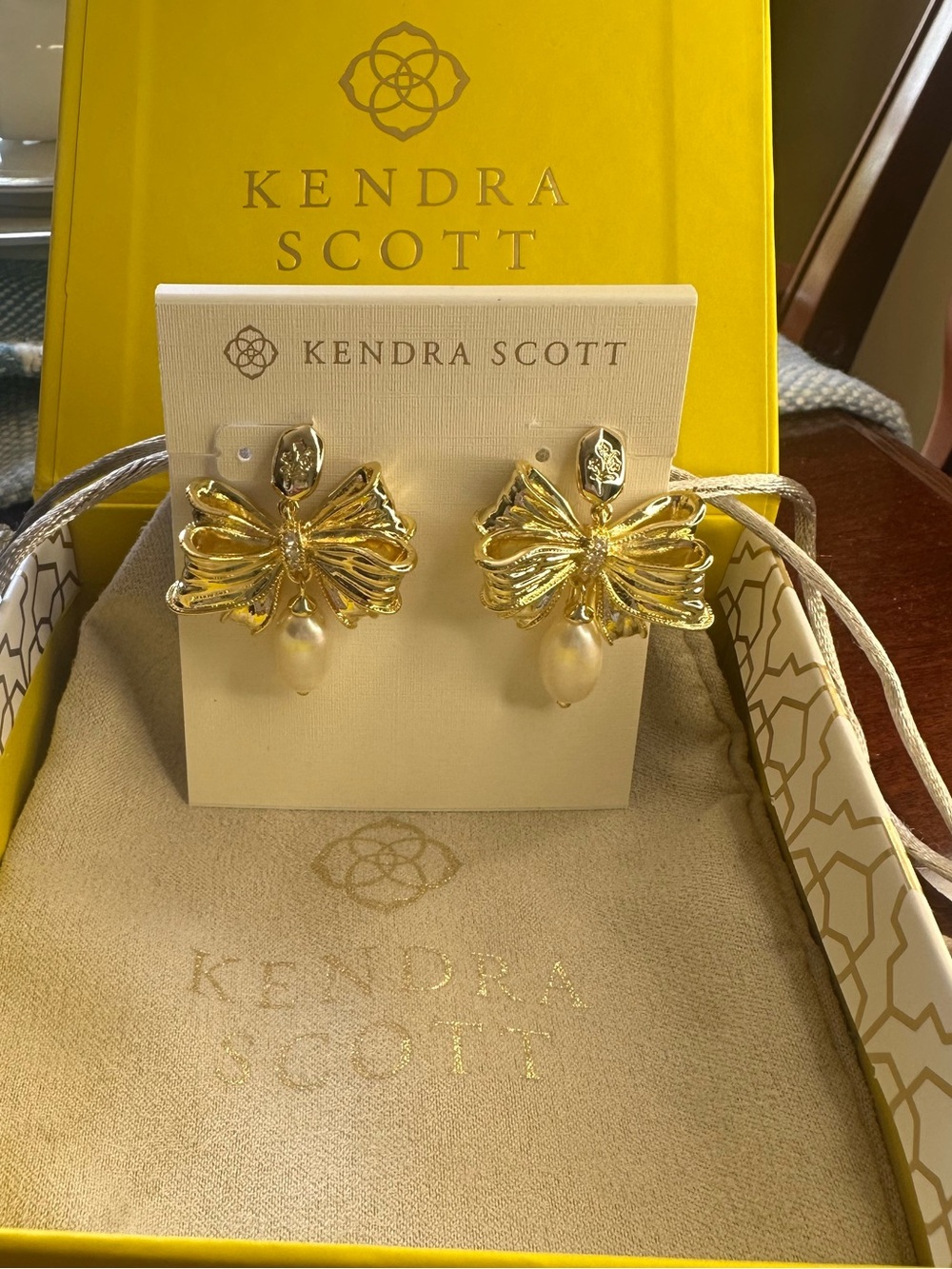 Kendra‎ Scott x LoveShackFancy Pearl Bow Gold Statement Earrings NEW